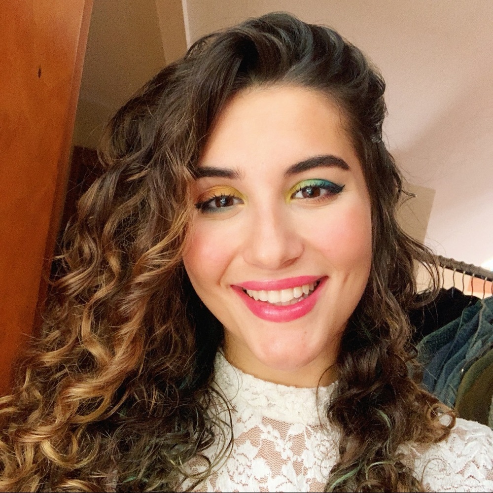 Meet your Posher, Adrianna